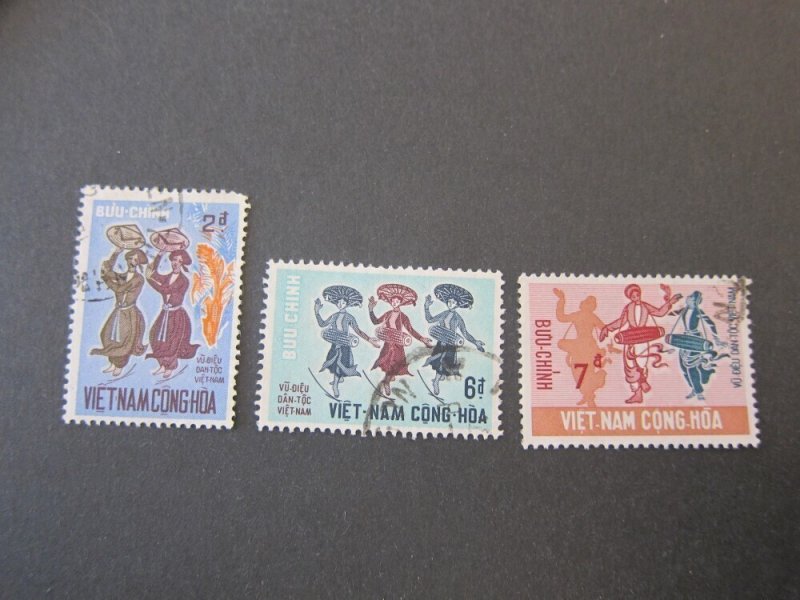 Vietnam 1971 Sc 385-7 set FU