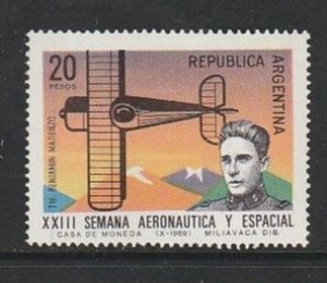 1969 Argentina - Sc 913 - MH VF - 1 single - Matienzo & Nieuport Plane