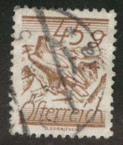 Austria Scott 320 Used stamp from 1925-32 set 