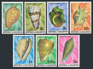 Maldives 786-792,793,MNH.Michel 808-814,Bl.55. Sea Shells 1979.