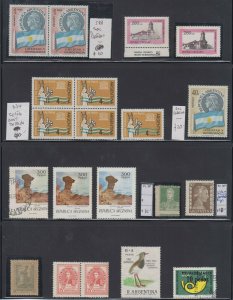 ARGENTINA 1920-77 SPECIALIZED COLLECTION OF ERRORS AND VARIETIES 47 STAMPS++ 