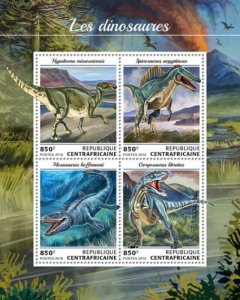 Central Africa - 2018 Dinosaurs on Stamps - 4 Stamp Sheet - CA18412a