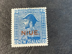 NIUE # 47--MINT/HINGED-----SINGLE-----1927(LOTa)