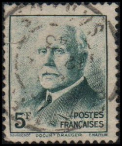 France 450 - Used - 5fr Marshal Petain (1942)