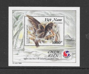 BIRDS - VIETNAM #2560 WHITE NEST SWIFTLET S/S MNH