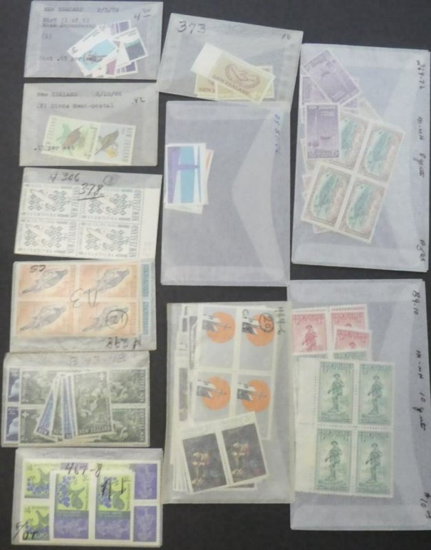 EDW1949SELL : NEW ZEALAND Collection of various All VF, Mint NH singles & sets.