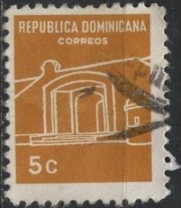 Dominican Republic 631 (used) 5c National Altar, org yel (1967)