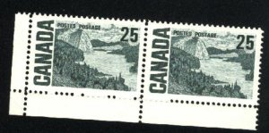 Can #465   Pair   M NH VF 1967-73 PD