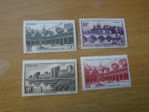 France  #  420-23  MH