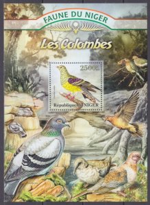 2013 Niger 2075/B151 Birds 10,00 €