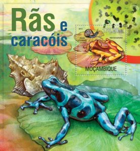 Mozambique - 2013 Frogs & Snails on Stamps -  Stamp S/S - 13A-1255