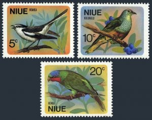 Niue 139-141, lightly hinged. Mi 116-118. Bird 1971. Triller, Fruit Pigeon, Lory