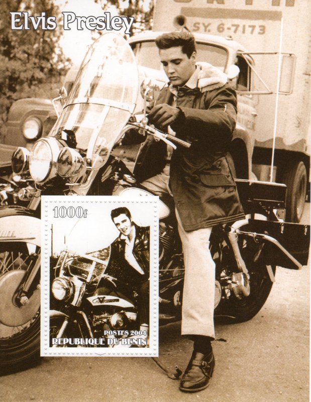 Elvis Presley in Motorcycle Souvenir Sheet perforated (1) MNH 2004