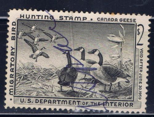 U.S. RW25 1958 Used Duck Stamp been folded 