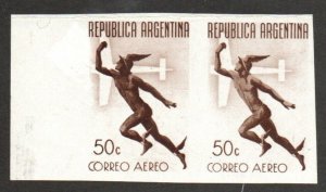 Argentina C50 Pair mint hinged