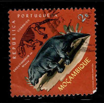 Mozambique Scott 498 Used Dinosaur stamp