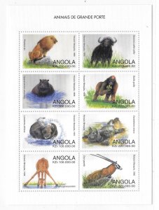 Angola 1998 Wild animals Lion Giraffe Elephant Sheet Sc 1027 MNH C8