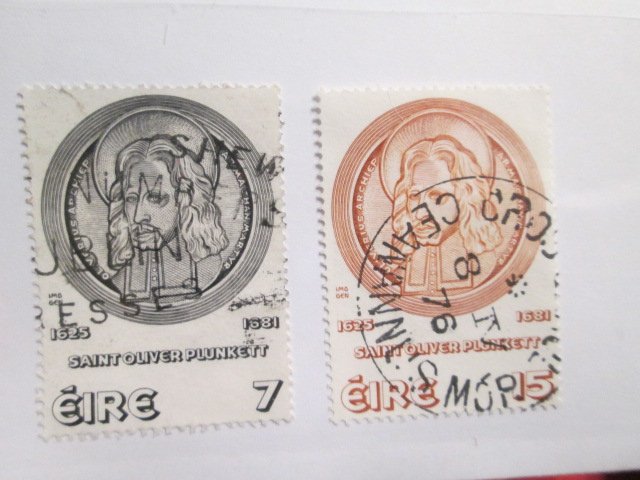 Ireland #380-381 used  2021 SCV = $1.15
