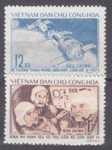 1972 Vietnam 717-718 Soyuz 11 3,50 €