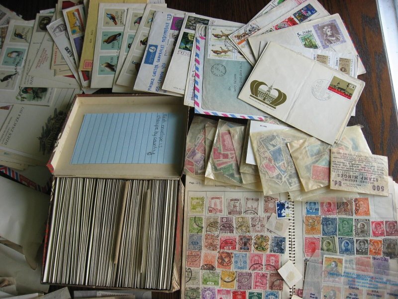 WW boxlot hoge podge of stamps in glassines, envelopes etc worth a look!  