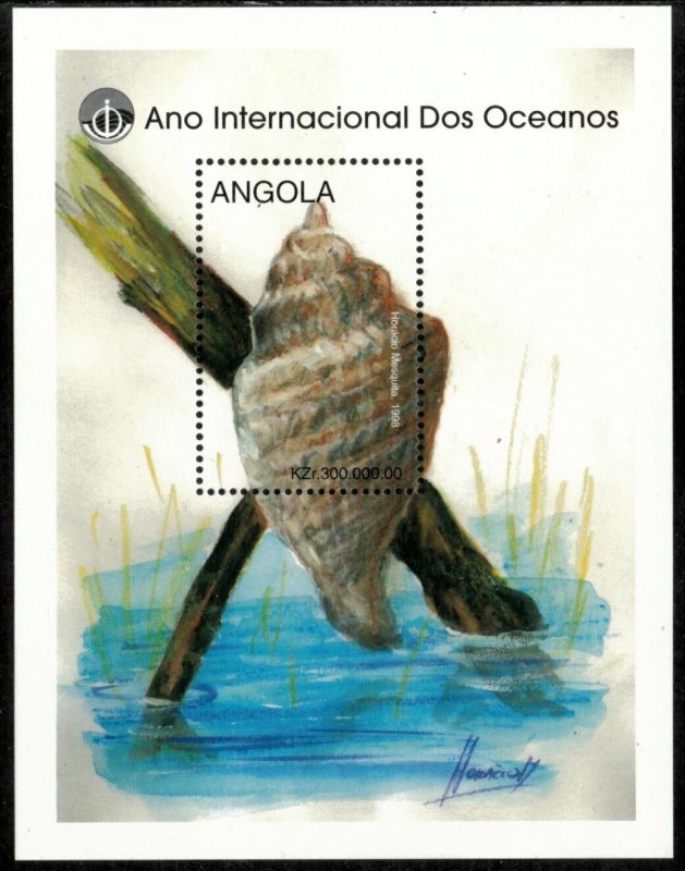 Angola 1998 - Year of Ocean Shells - Souvenir Stamp Sheet - Scott #1032 - MNH