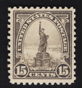 US #566 15c Gray Statue of Liberty MINT NH OG SCV $35