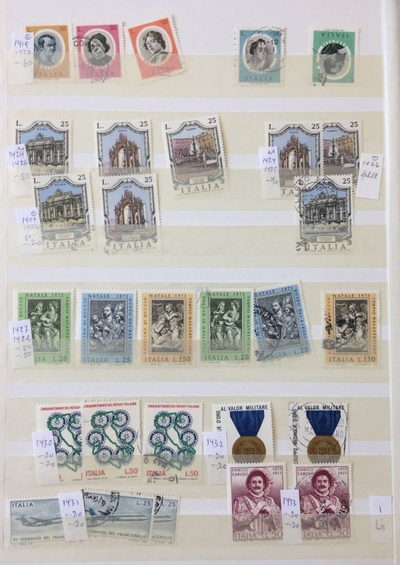 Italy 1972/77 MNH Used Mixture (Apx 400 Stamps) AB3246