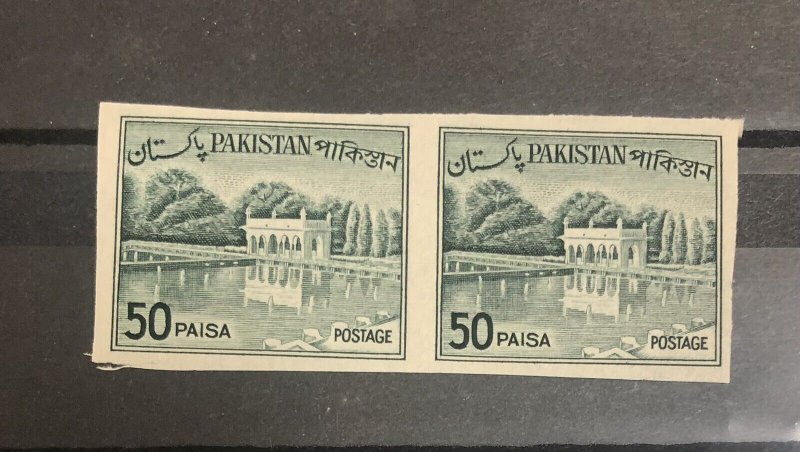 Pakistan 1963 shalimar Garden 50p IMPERF pair with litho Offset error mnh  