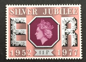 Great Britain 1977 #813, Queen Elizabeth II, MNH.