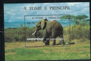 St Thomas and Prince 1241 MNH 1996 Elephant souvenir sheet (an7683)