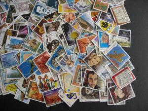 Greece over 195 different used stamps, 4 souvenir sheets, older to 2014 issues