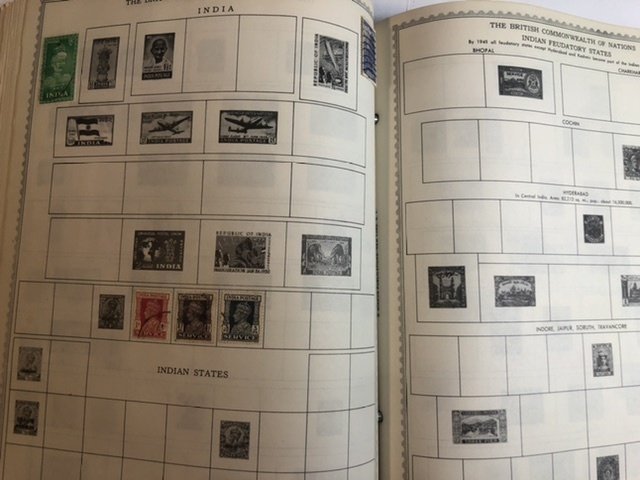 The New World Wide Postage Stamp Album Lots Of Old Stamps