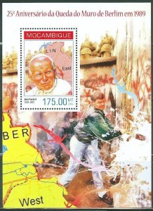 MOZAMBIQUE  2014 25th ANNIVERSARY FALL OF THE BERLIN WALL POPE JOHN PAUL II S/S