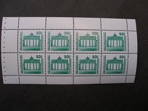 1990 - Brandenburg gates ( miniature sheet ) - MNH**