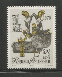 AUSTRIA  B326  MNH,  STAMP DAY