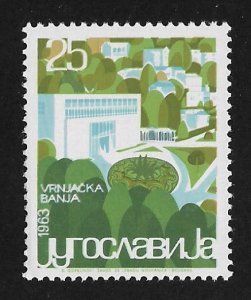 696,MNH