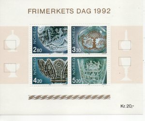 Norway 1028 MNH .