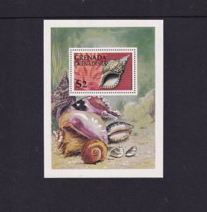 G015 Grenada Grenadines 1976 Shells minisheet MNH