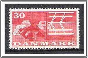 Denmark #372 Harvester Combine MNH