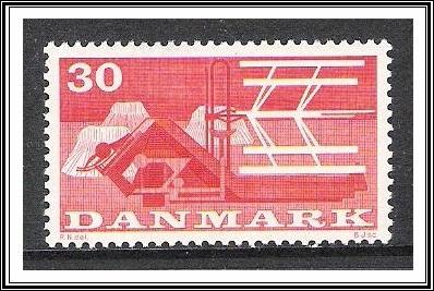 Denmark #372 Harvester Combine MNH