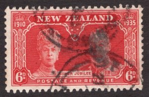 1935 New Zealand Sc# 201 - Six Pence, Queen Elizabeth & KGV. Used Cv$27