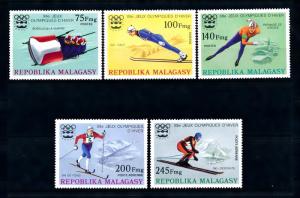 [43528] Madagascar Malagasy 1975 Olympic games Bobsleigh Skiing Skating MNH