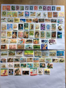 Australia 100 stamps - Lot B