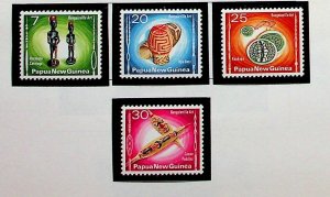 Papua New Guinea Sc 429-32 MNH SET of 1976 - Carved Art