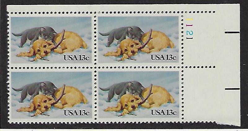 Catalog #2025 Plate Block of 4 Stamps Christmas Xmas Pets Puppies Kittens Stick