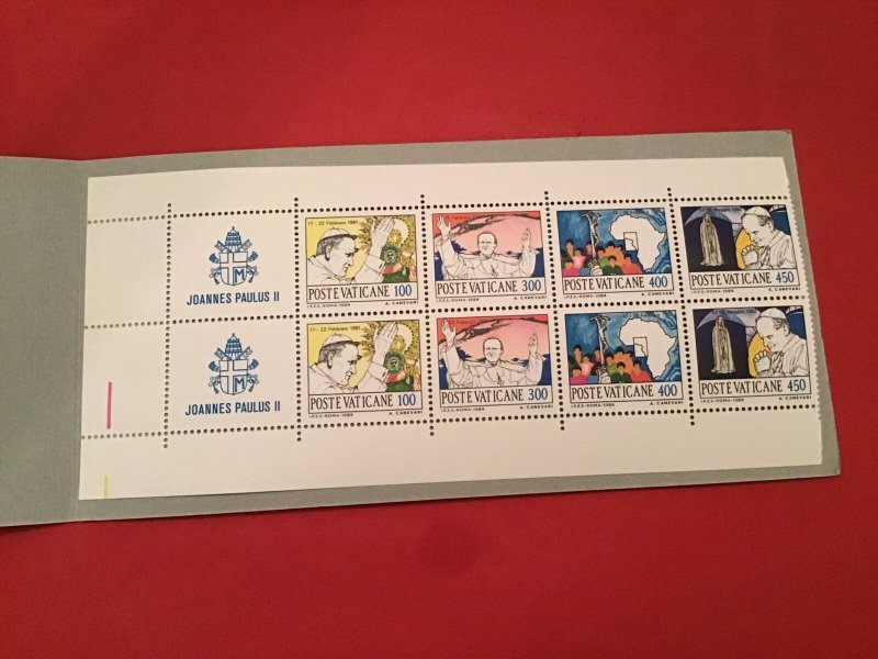 Vatican   unused Stamp Booklet R36700