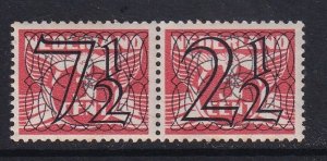 Netherlands  #228a  MNH  1940  surcharge Guilloche pair 7 1/2c + 2 1/2c