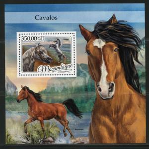 MOZAMBIQUE 2017  HORSES SOUVENIR SHEET MINT NH