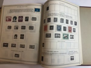 The New World Wide Postage Stamp Album Lots Of Old Stamps