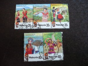 Stamps - Malaysia - Scott# 324,325b,325c - Used Part Set of 5 Stamps